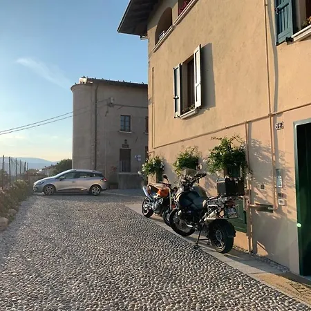 Sunrise In The Castle Apartment Bedizzole Exterior photo